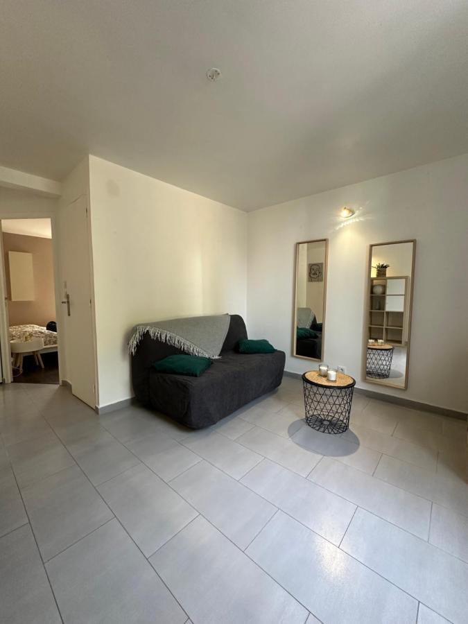 Superbe Appartement Cosy Jardin Corbeil-Essonnes Exterior foto